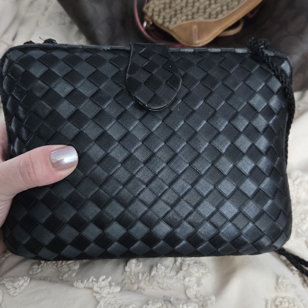 LISETTE Black Woven Wristlet
